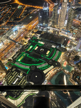 Blick vom 124. Stock auf die Dubai Mall