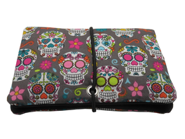 Tabaktasche Tabakbeutel Drehertasche Skulls Totenkopf Skelett SugarSkulls  Schwarz Blättchenspender Blättchenentnehmer