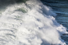 Kleine-"Grosswelle" Nazaré Portugal