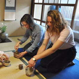 #tea #ceremony #kyoto #ikebana #calligraphy #class #workshop #tour #guide #thingtodo #kimono #geisha #samurai #ninja #flower #garden #experience #culture #travel #hotel #guesthouse #accommodation #sake #food #restaurant #craft #art #townhouse #history