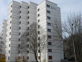 Fassadeninstandsetzung von der Omega-Spezialbau GmbH in der Neuköllner Str.