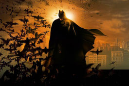 Batman, l'homme chauve-souris qui vit la nuit (noire).