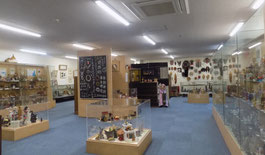 ホーム - グリコのおもちゃデザイナー・洋画家 宮本順三記念館・豆玩舎