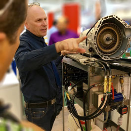 Tim Eckart auf der Automechanika Automatikgetriebe