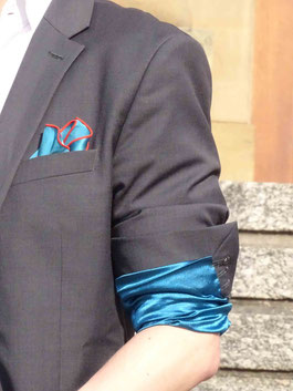 Einstecktuch/ Pocket handkerchief. Photo: Men's Individual Fashion.