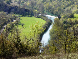 L'ouysse reçoit l'alzou près de Rocamadou et se jette dans la Dordogne à Lacave.