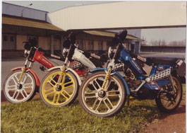 Les trois 51 le mans officielles le jour de leur livraison devant l'usine Motobécane
