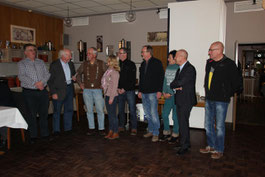 Foto von links: Hans-Georg Hackfeld, Ludwig Jürgens, Erich Schoone, Kerstin und Jörg Münkenwarf, Hartmut Tammen-Henke, Christine Will, Holger Barkowsky, Howard Jacques.