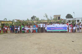 162 students joined by 13 government officials and local residents participated in the activity