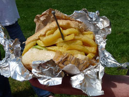...und ihre Nahrung: mazedonischer Hamburger