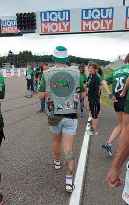 Riding Crocs mit Performance in Sandaletten