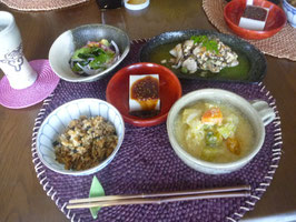 プルーンご飯・豆乳野菜スープ・プロティン豆腐・アボガドのサラダ・鯛のあんかけ・・栄養満点！！