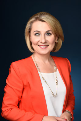 Coach Izabela Lusinski