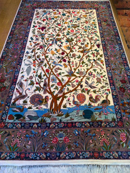 TEHRAN 産 ARAB工房  ドザールサイズ WOOL&SILK  草木染　60～70年OLD　とても細かく珍しいテヘランの絨毯です。