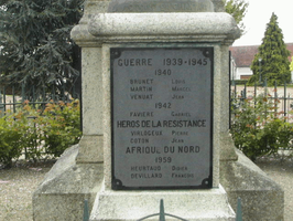 Monument aux morts de Cérilly -1939:1945