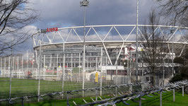 Die BayArena von außen