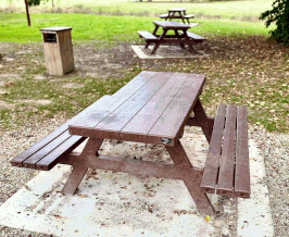 TABLE PIQUE-NIQUE LOLA - Plastique recyclé