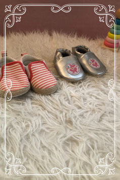 Twee schoenen setjes - maat 19/20
