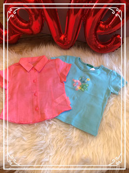 Tweedelig setje van blauwe T-shirt - BENETTON en roze zijdeachtige blouse -maat 86