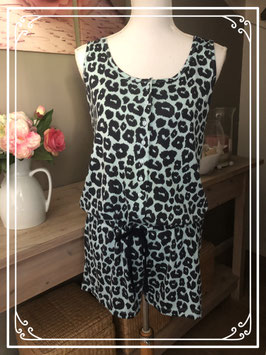 Lichtblauw met zwarte panterprint jumpsuit-maat S