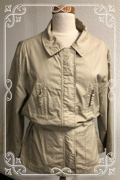 Nette beige jas maat 40/42