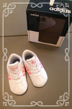 Nieuw! Roze witte Adidas schoentjes maat 18