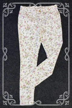 Nieuw! Leuke broek met bloemenmotief van Clockhouse maat 40