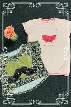 Leuk kort shirt met print en roze shirt van Hema maat 158-164