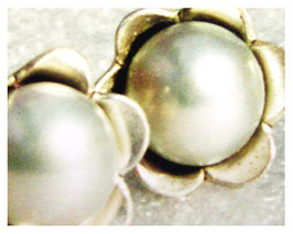 Silber Stecker, Blümchen mit Perle