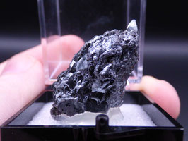 52H - HEMATITES