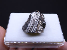 er 703 - METEORITO ALETAI