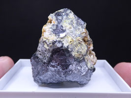 ER 1142 - OXIPLUMBOROMÉITA, GALENA Y CERUSITA