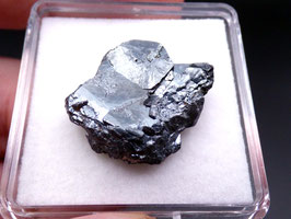 72H - HEMATITES