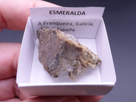 LOW 586 - ESMERALDA