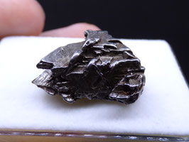 ER 702 - METEORITO ALETAI