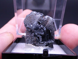 57H - HEMATITES