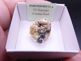 LOW 1070 - PIROMORFITA