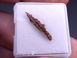 1C - COBRE NATIVO "MACLA DE ESPINELA"