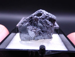 64H - HEMATITES