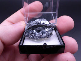 60H - HEMATITES