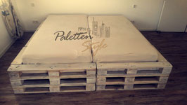 Palettenbett "Heimat"