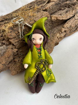 Petite sorcière ... Celestia … porte clé bijou de sac (vert)