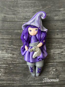Petite sorcière ... Naomie … porte clé bijou de sac (violet)