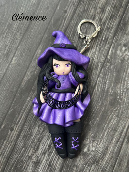 Petite sorcière ... Clémence … porte clé bijou de sac (violet)