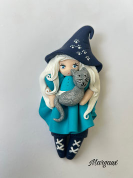 Petite sorcière ... Margaux … porte clé bijou de sac (bleu)