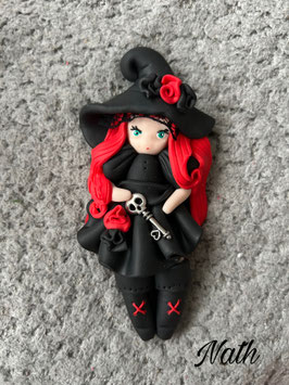 Petite sorcière ... Nath … porte clé bijou de sac (rouge et noir )