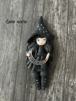 Petite sorcière ... Lune noire… porte clé bijou de sac (noire)