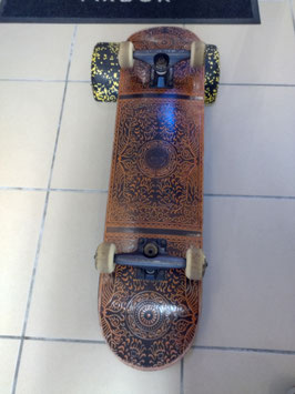 Skate Street Globe 7.75"