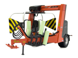 Kuhn SW4014 bale wrapper