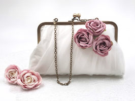 Messingtasche Elfenbein mit Tüll und 3 Rosen